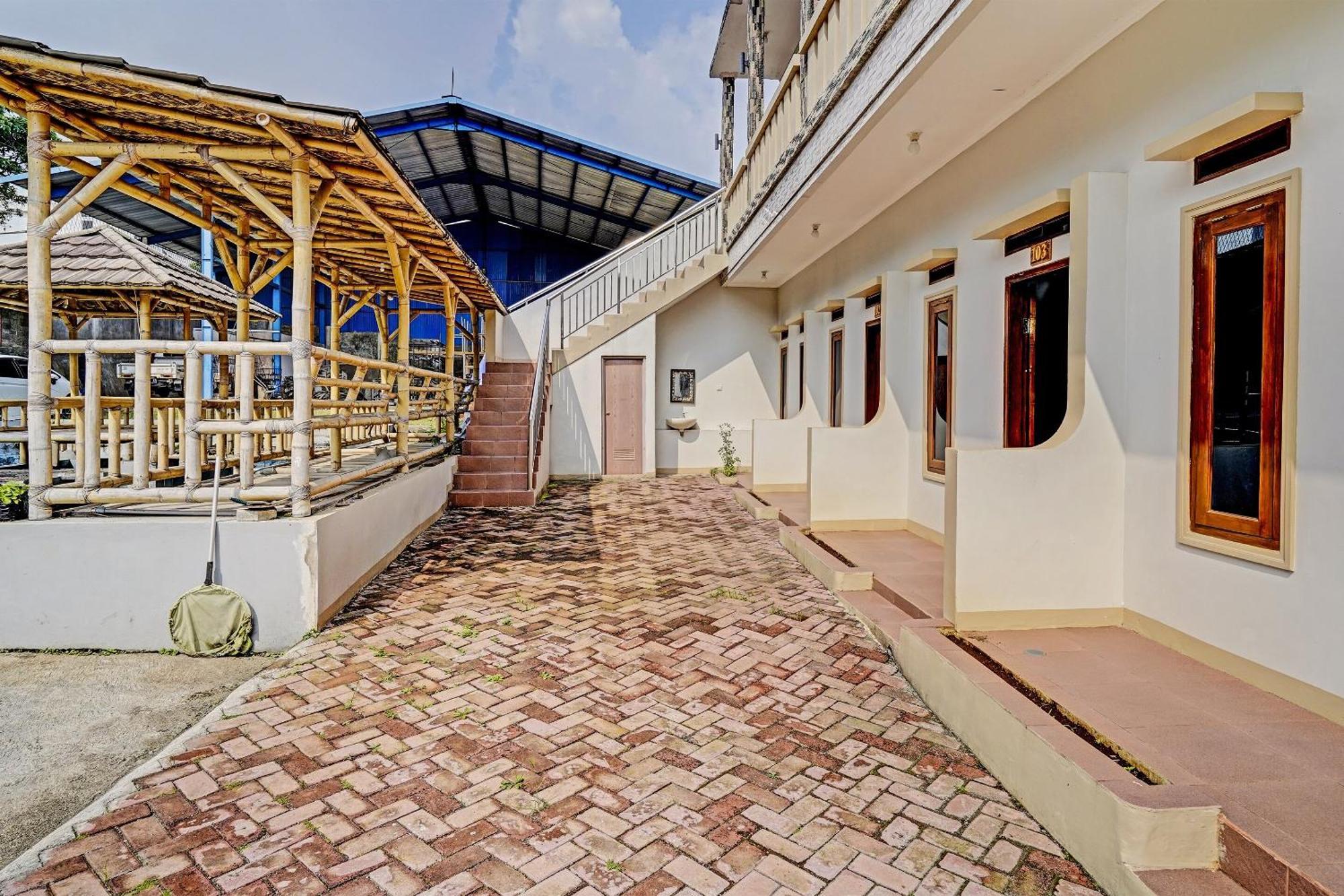 Oyo Life 91469 Pondok Pelita Lembang Eksteriør billede